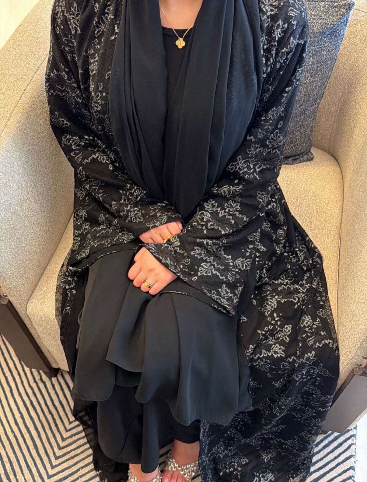 abaya l207